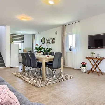 Palera Ii With Private Pool Villa *